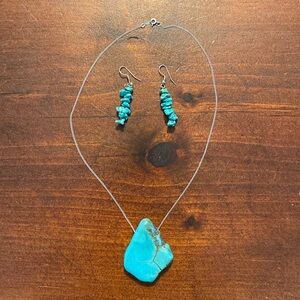 Turquoise pendant necklace and matching earrings